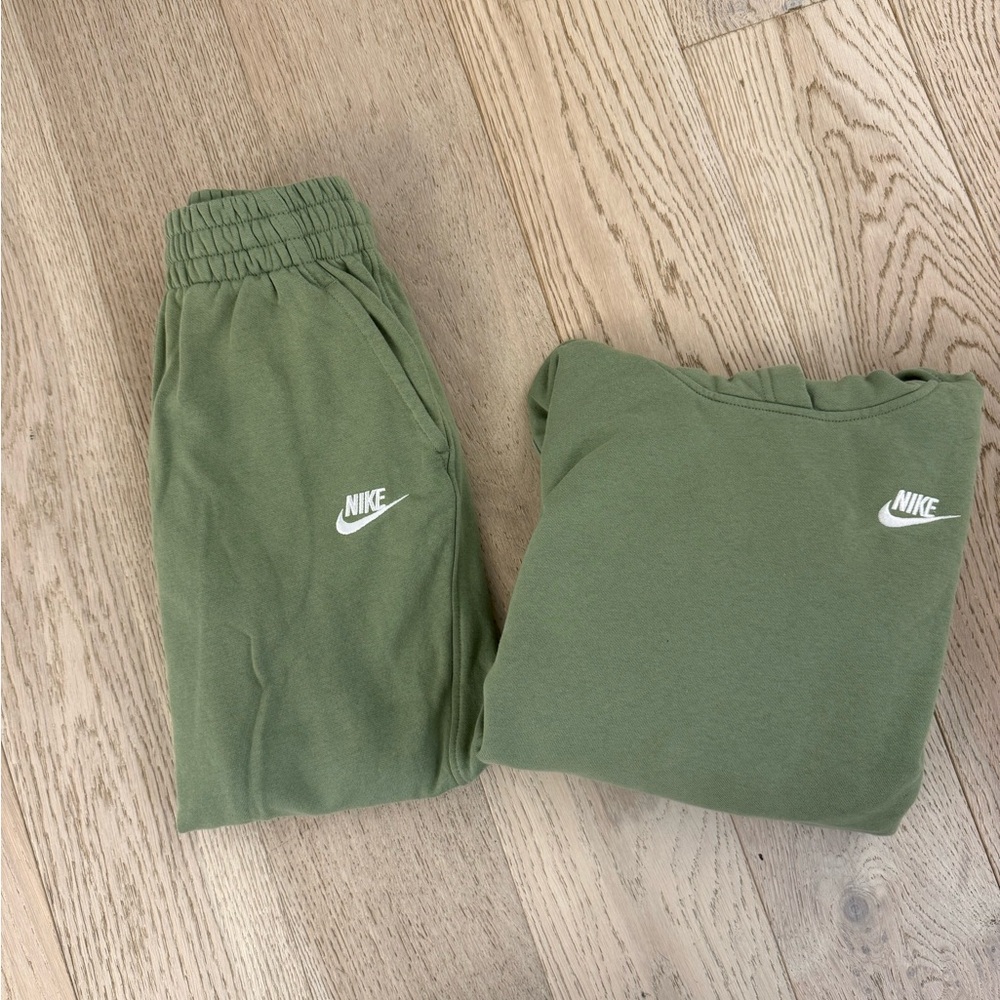Youth Nike Sportswear Club Fleece set